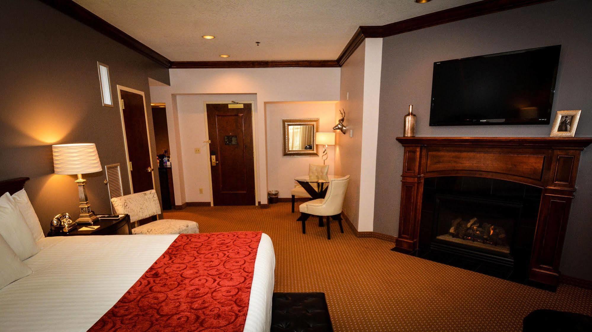 Des Lux Hotel Des Moines Exterior photo